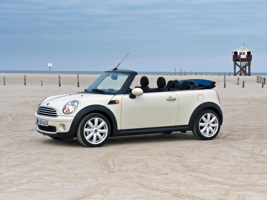  Mini Cooper Cabrio 2009 года  (фото 4 из 17)